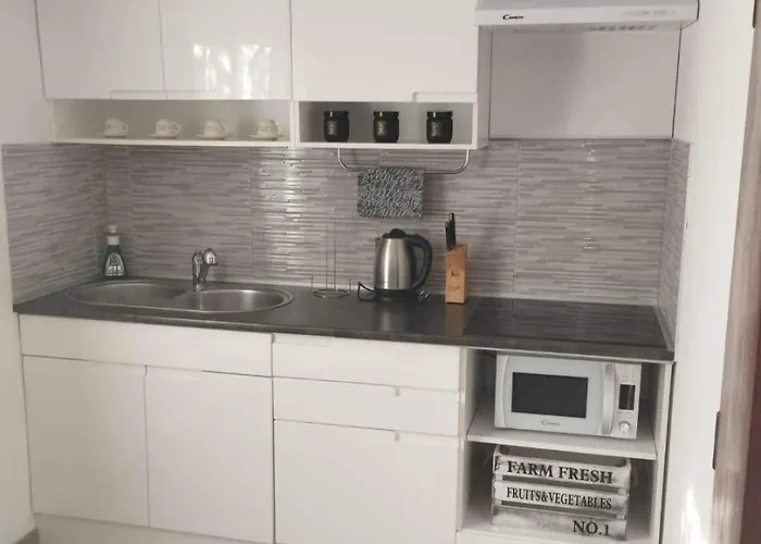 Neda Apartman Sutivan