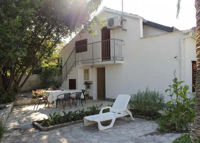 Neda Apartman Sutivan